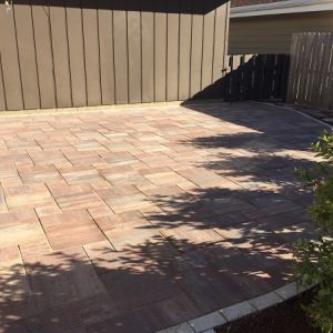 County Materials Grand Discover paver patio (Serenity color with Vision border) in Mount Pleasant.