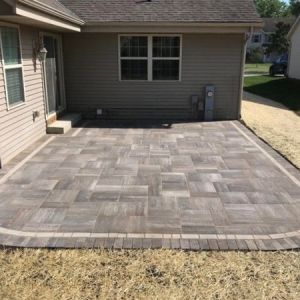 County Materials Grand Discover paver patio (Majestic color) installed in Oak Creek.