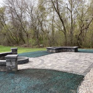 County Materials Grand Vantage paver patio (majestic color) with 4"x8" Elements border (reflection color) installed in Mount Pleasant, WI